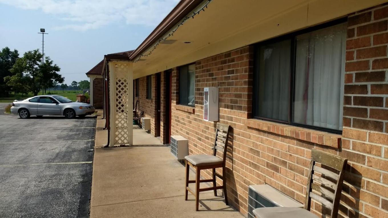 Land Of Ahs Motor Inn Erie Bagian luar foto